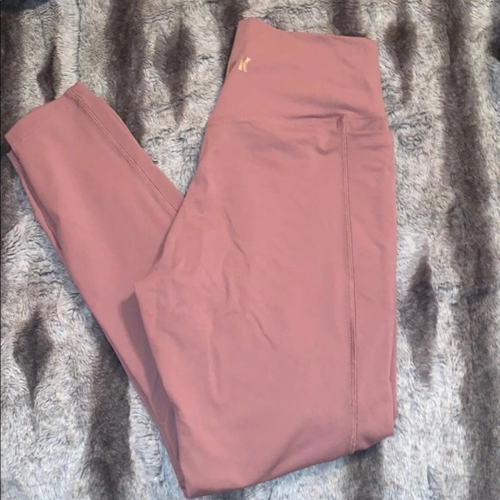 Pink vs ultimate leggings
